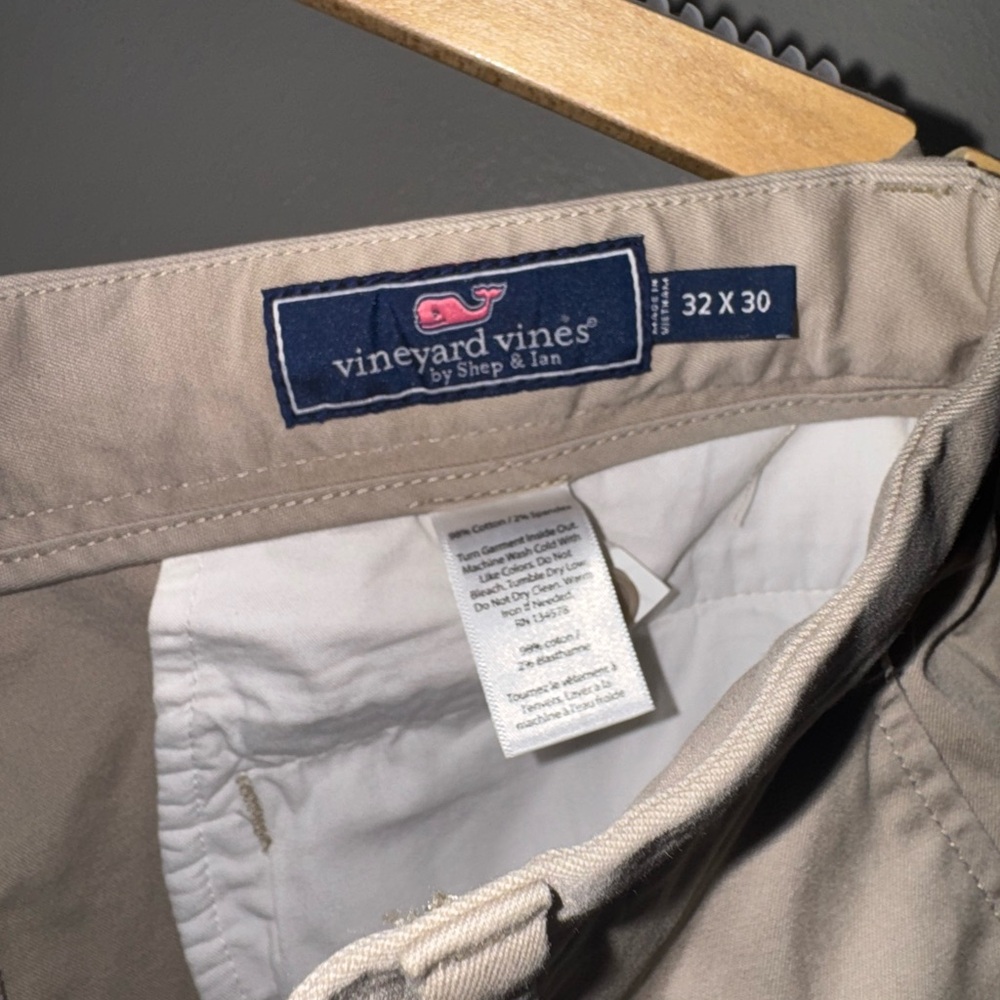 Vineyard Vines Men's Khaki Chinos
